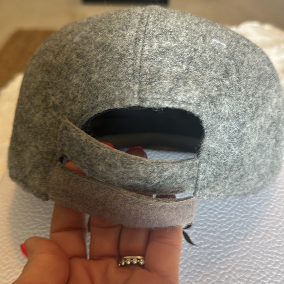 Stella McCartney Grey Cap - Picture 6 of 6